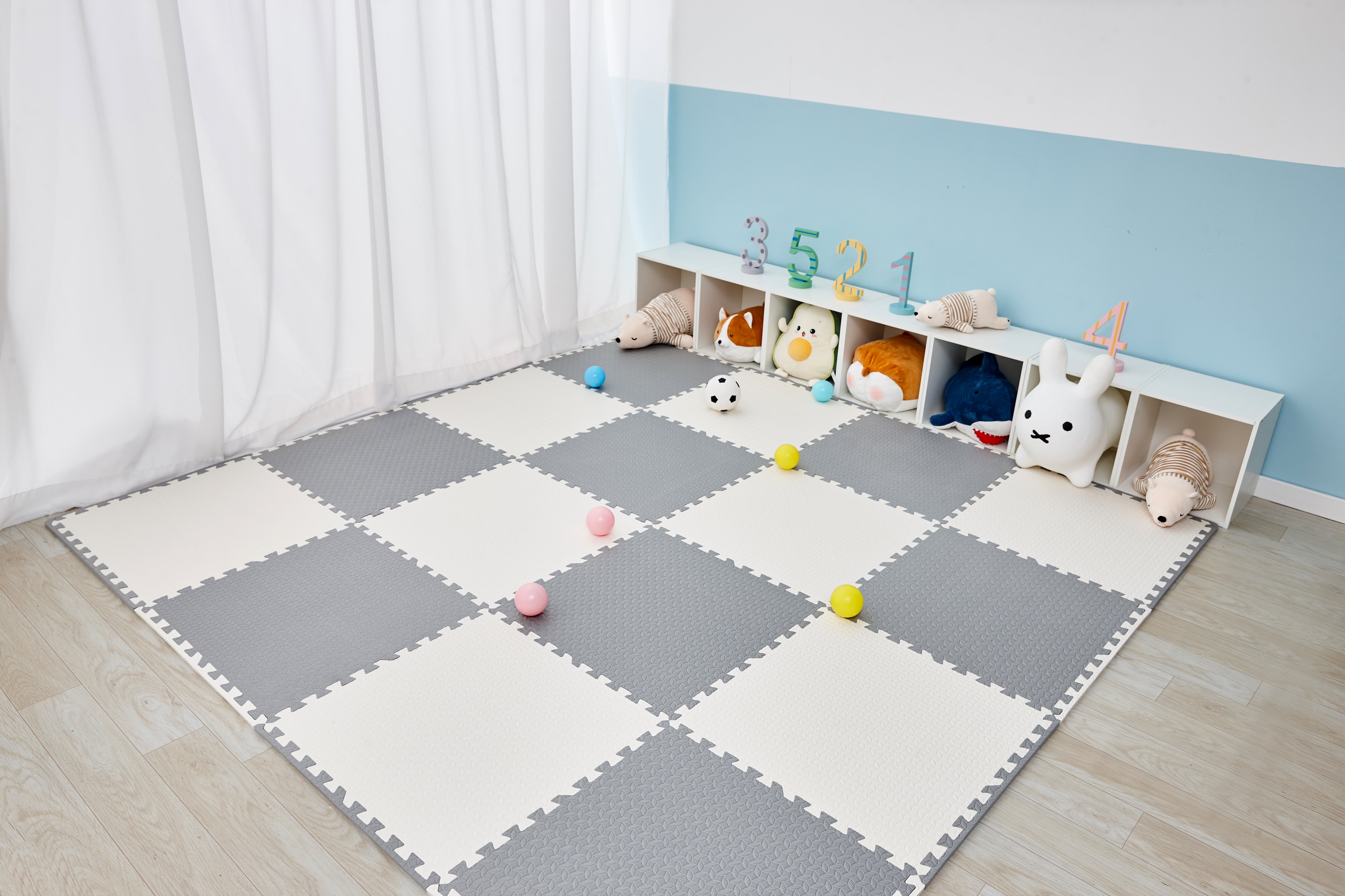Piso de Goma Eva Encajable 60x60x1.2 cm – Gris y Blanco | Decopro | Pack 8 Unidades