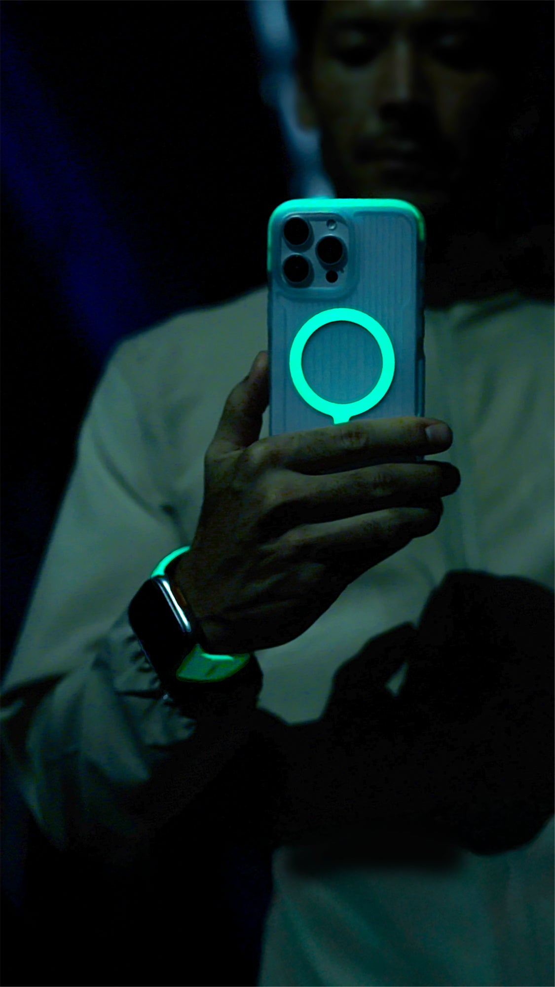 Carcasa Uniq Combat Active Magsafe iPhone 16 Pro Max - Luminous