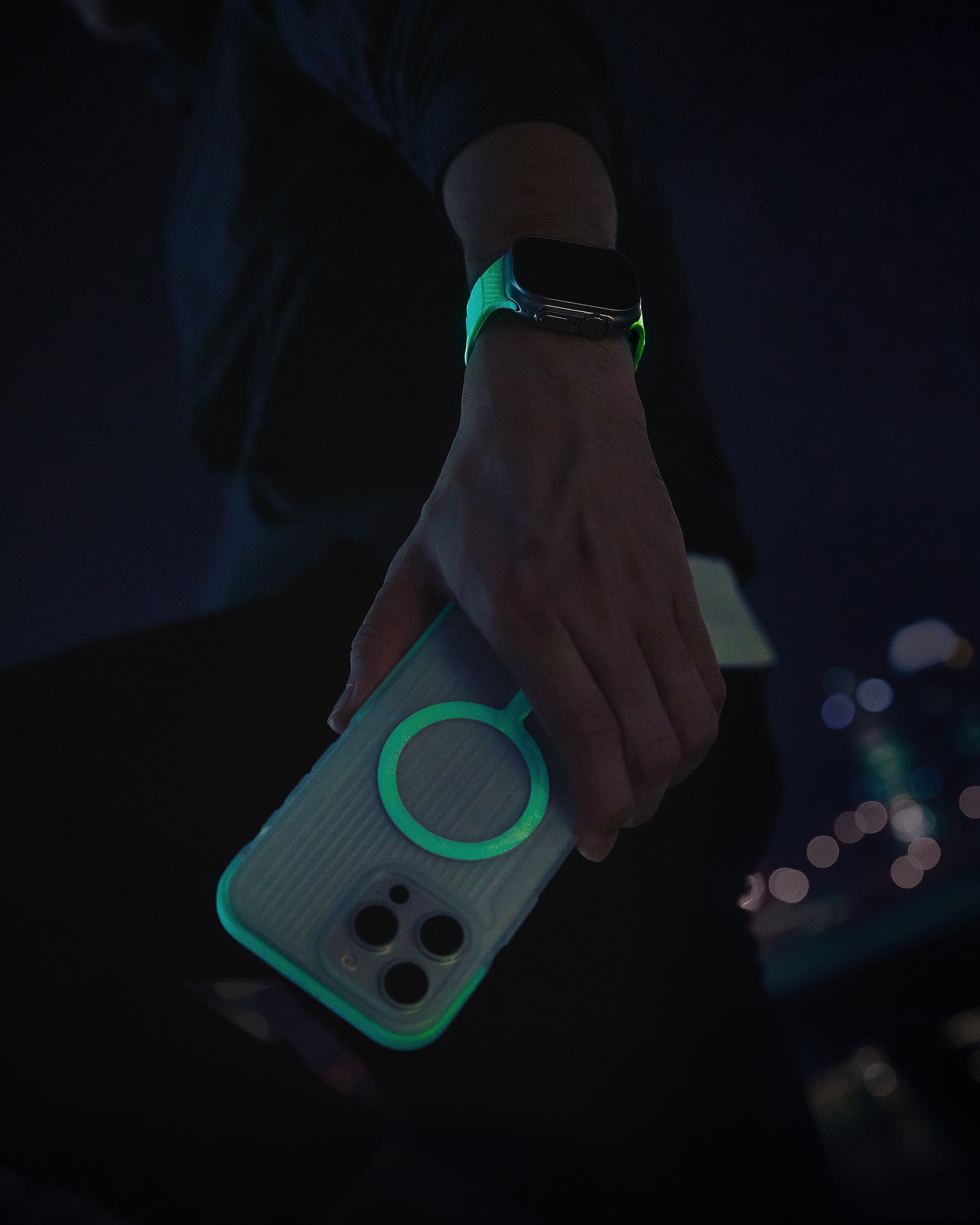 Carcasa Uniq Combat Active Magsafe iPhone 16 Pro Max - Luminous