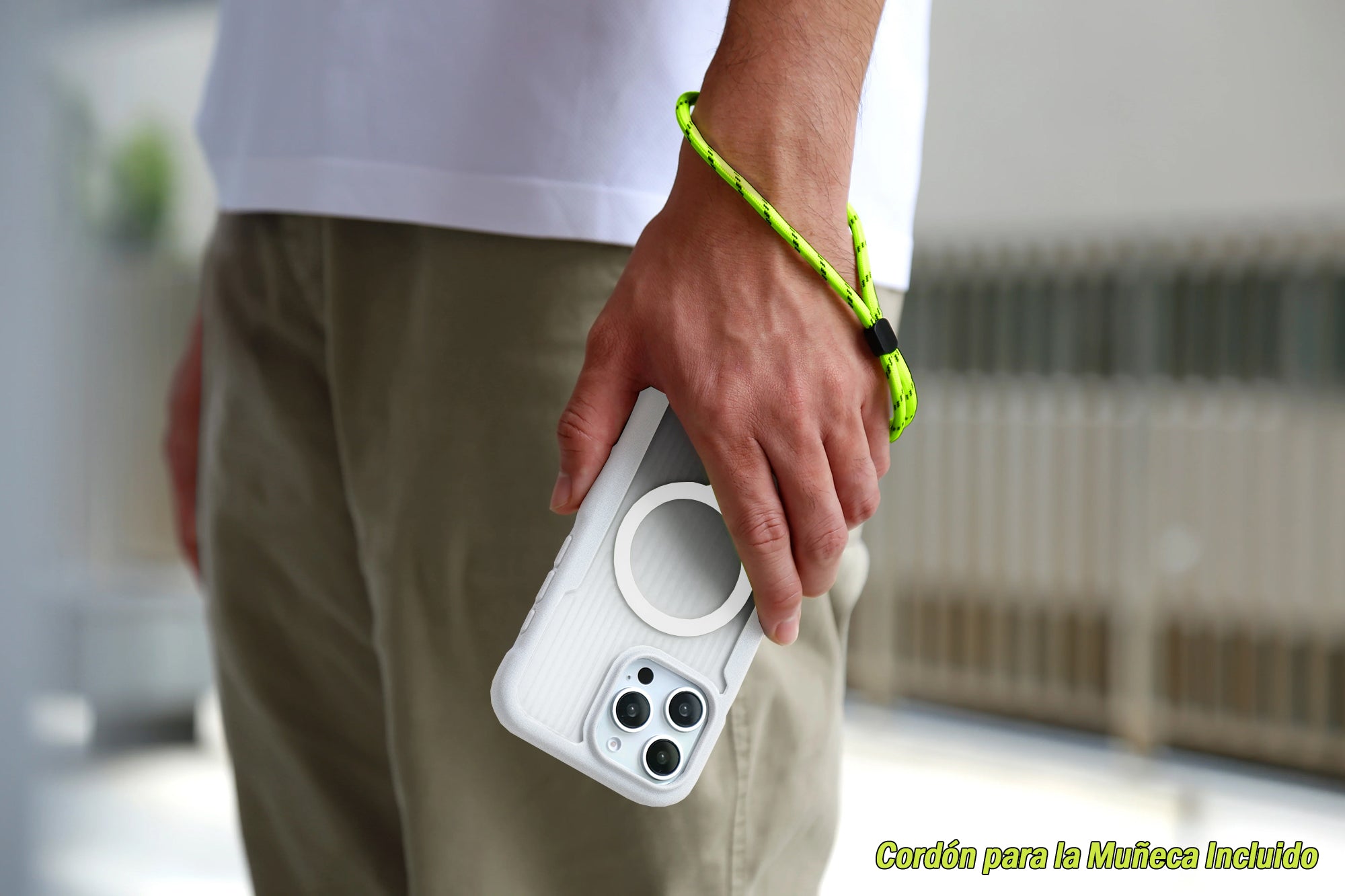 Carcasa Uniq Combat Active Magsafe iPhone 16 Pro Max - Luminous