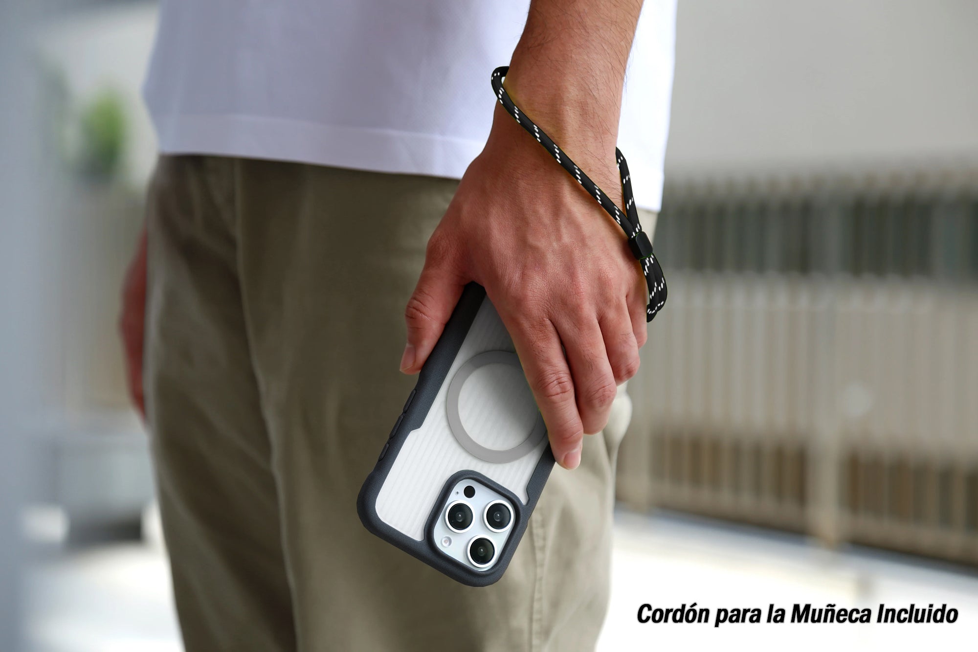 Carcasa Uniq Combat Active Magsafe iPhone 16 Pro Max - Negra