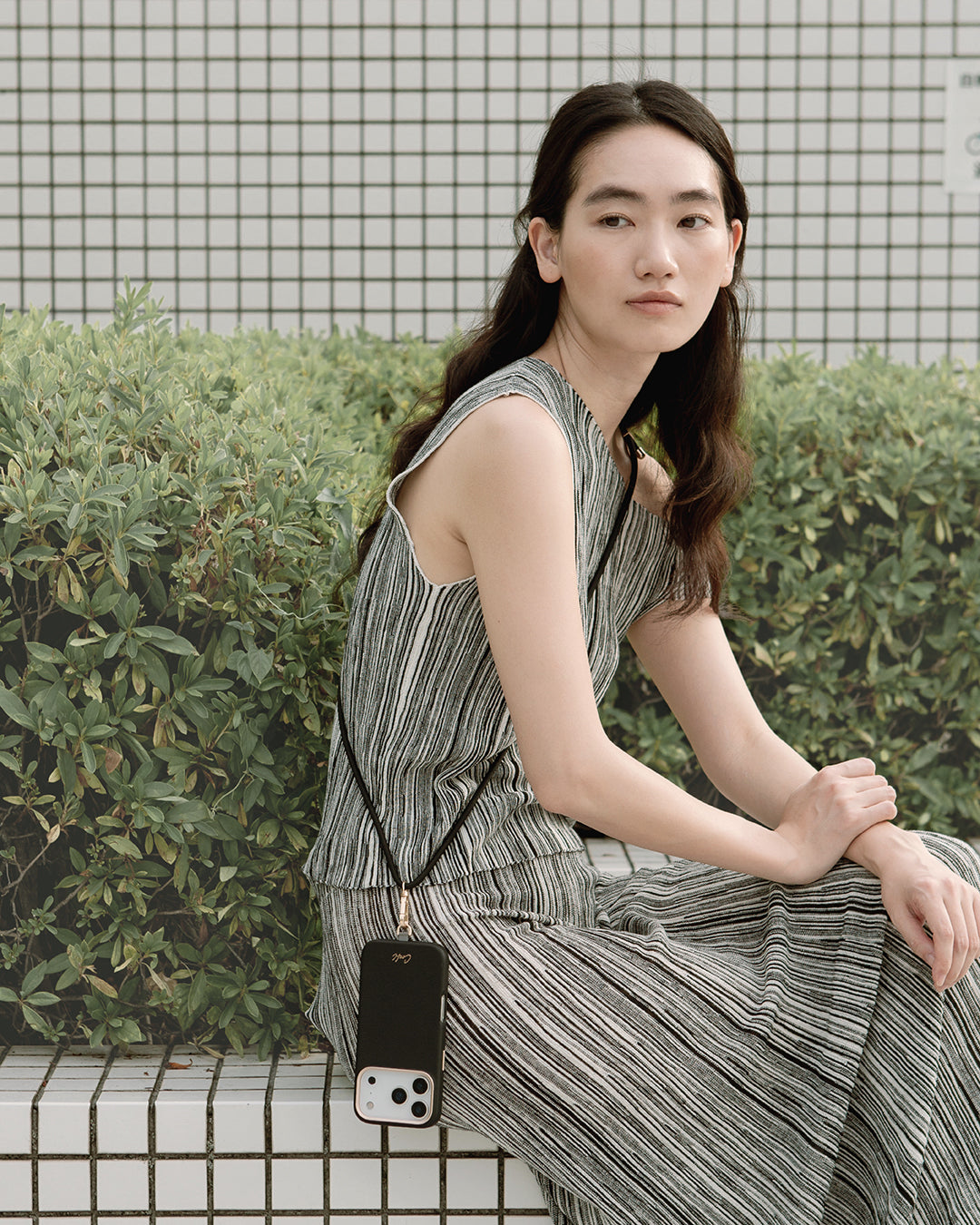 Carcasa Coehl Mirelle Magsafe iPhone 17 Pro - Negra - OPEN BOX - NUEVA PERO SIN EMPAQUE