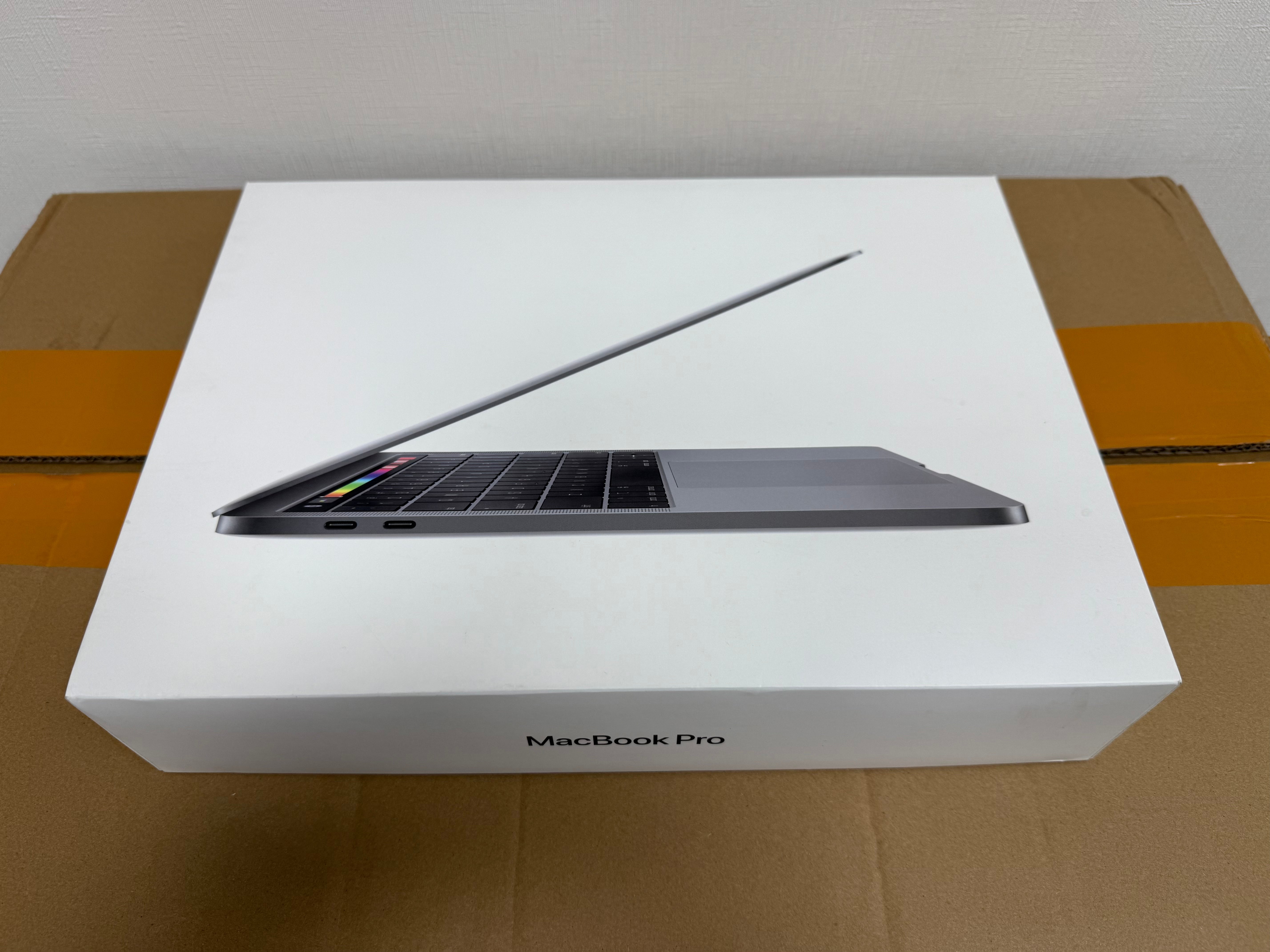MacBook Pro 13” 2019 – Intel Core i5, 8GB RAM, 128GB SSD – Excelente Estado (detalle pantalla)