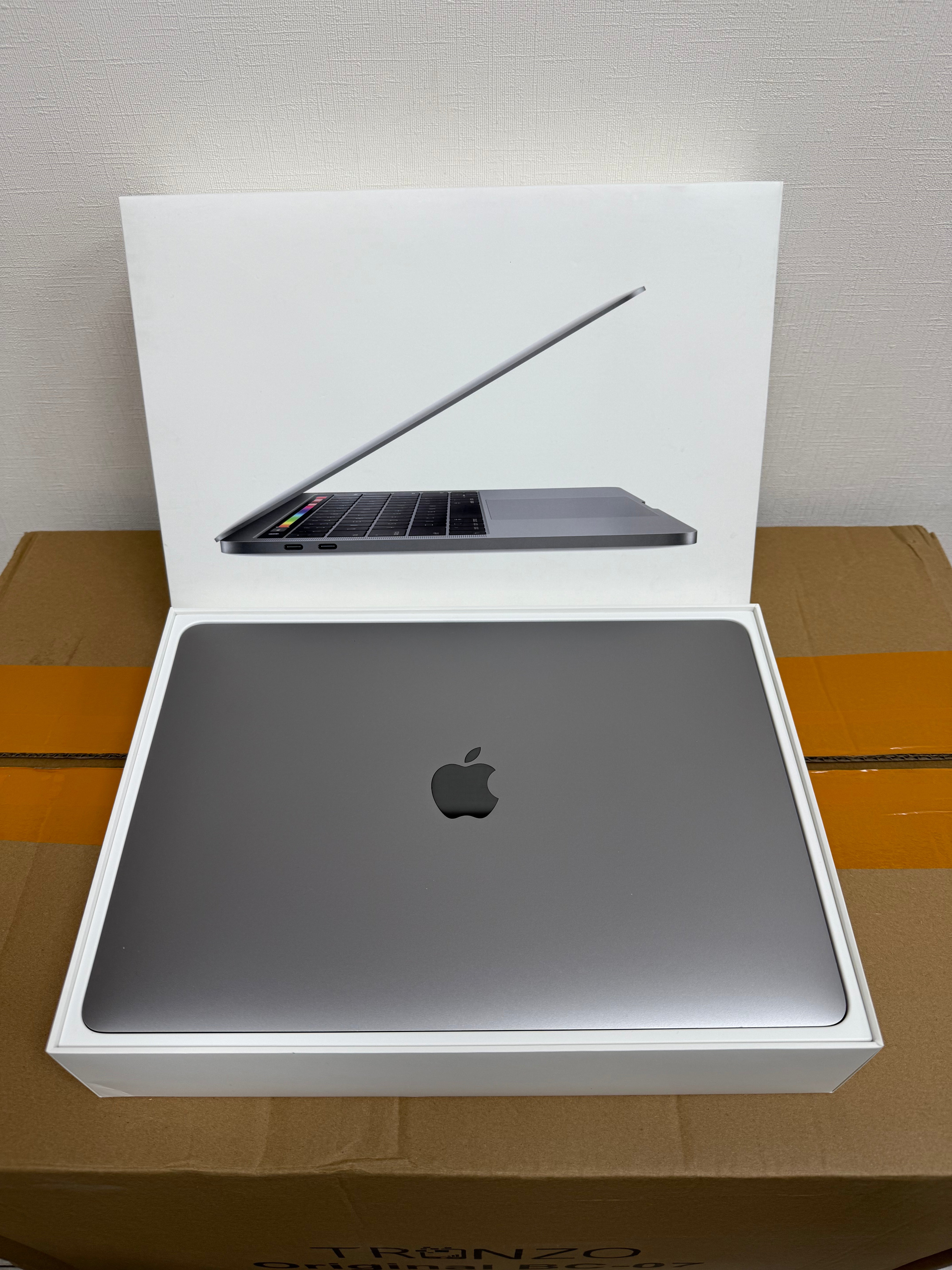 MacBook Pro 13” 2019 – Intel Core i5, 8GB RAM, 128GB SSD – Excelente Estado (detalle pantalla)