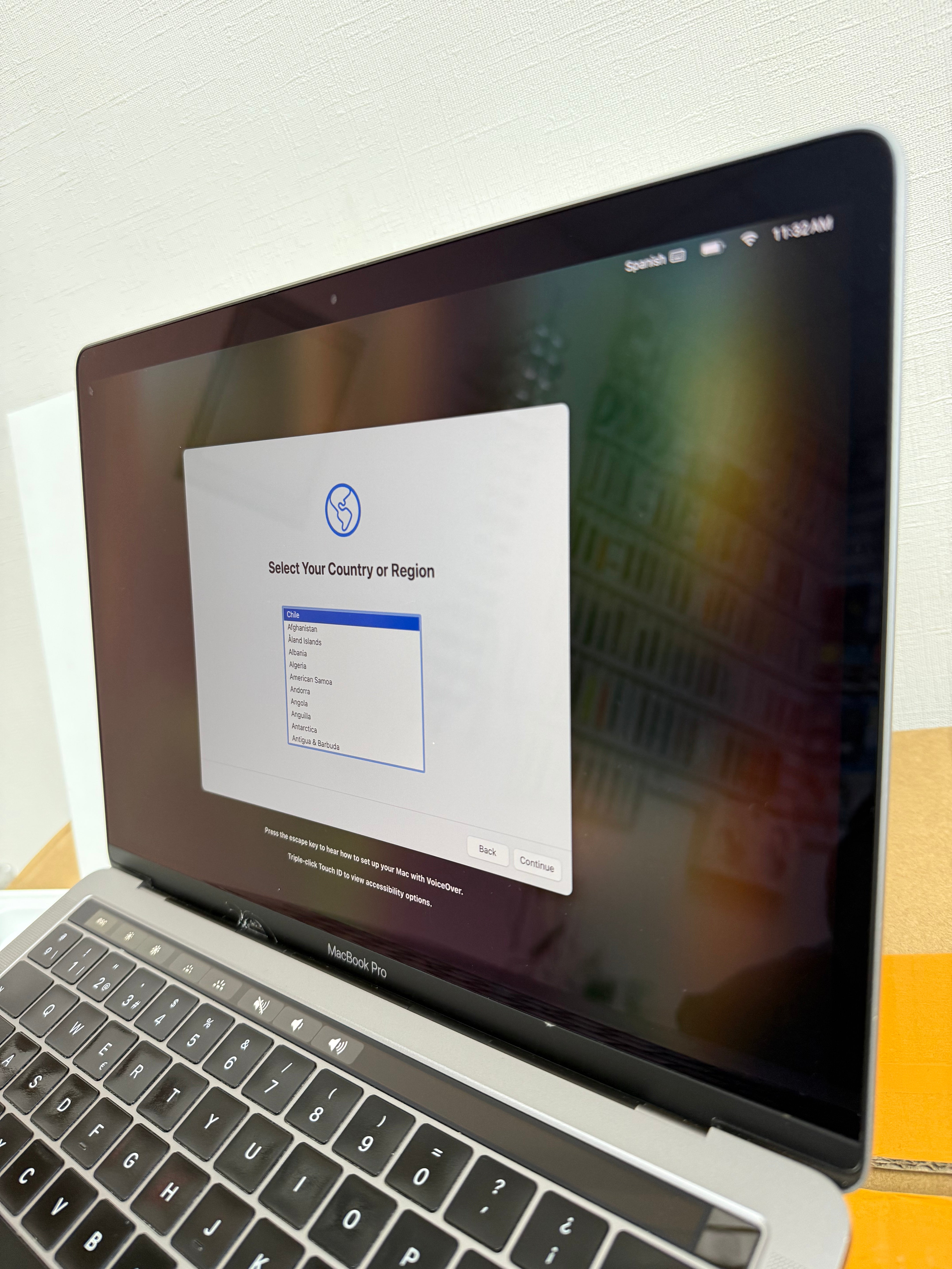 MacBook Pro 13” 2019 – Intel Core i5, 8GB RAM, 128GB SSD – Excelente Estado (detalle pantalla)